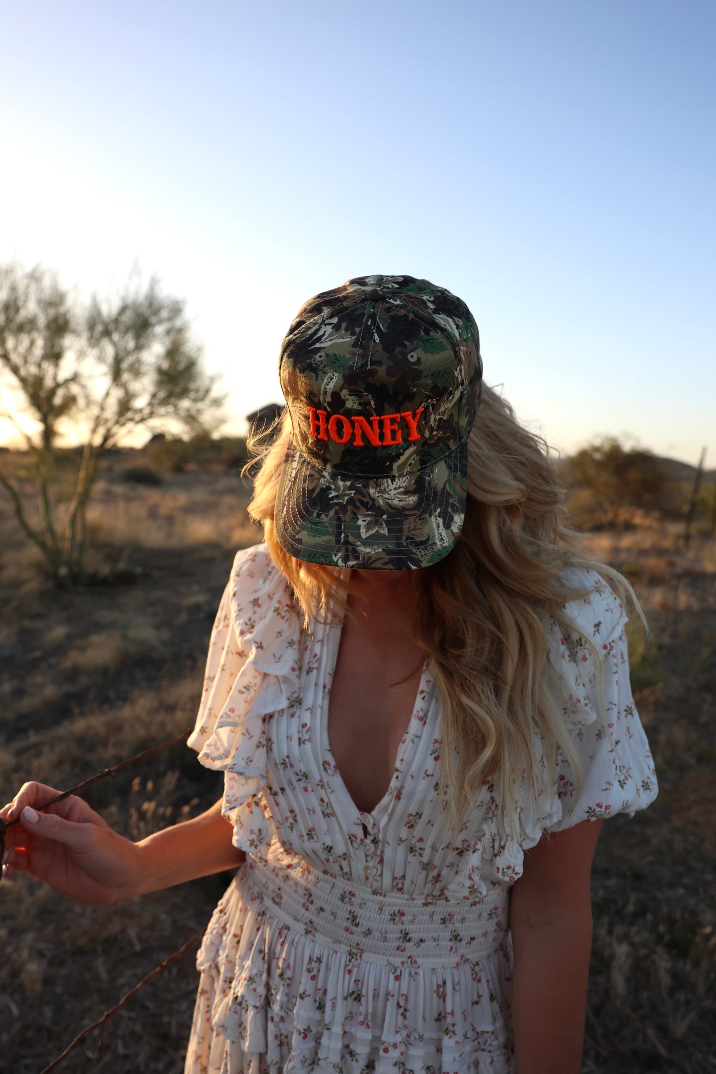 Honey-neon orange